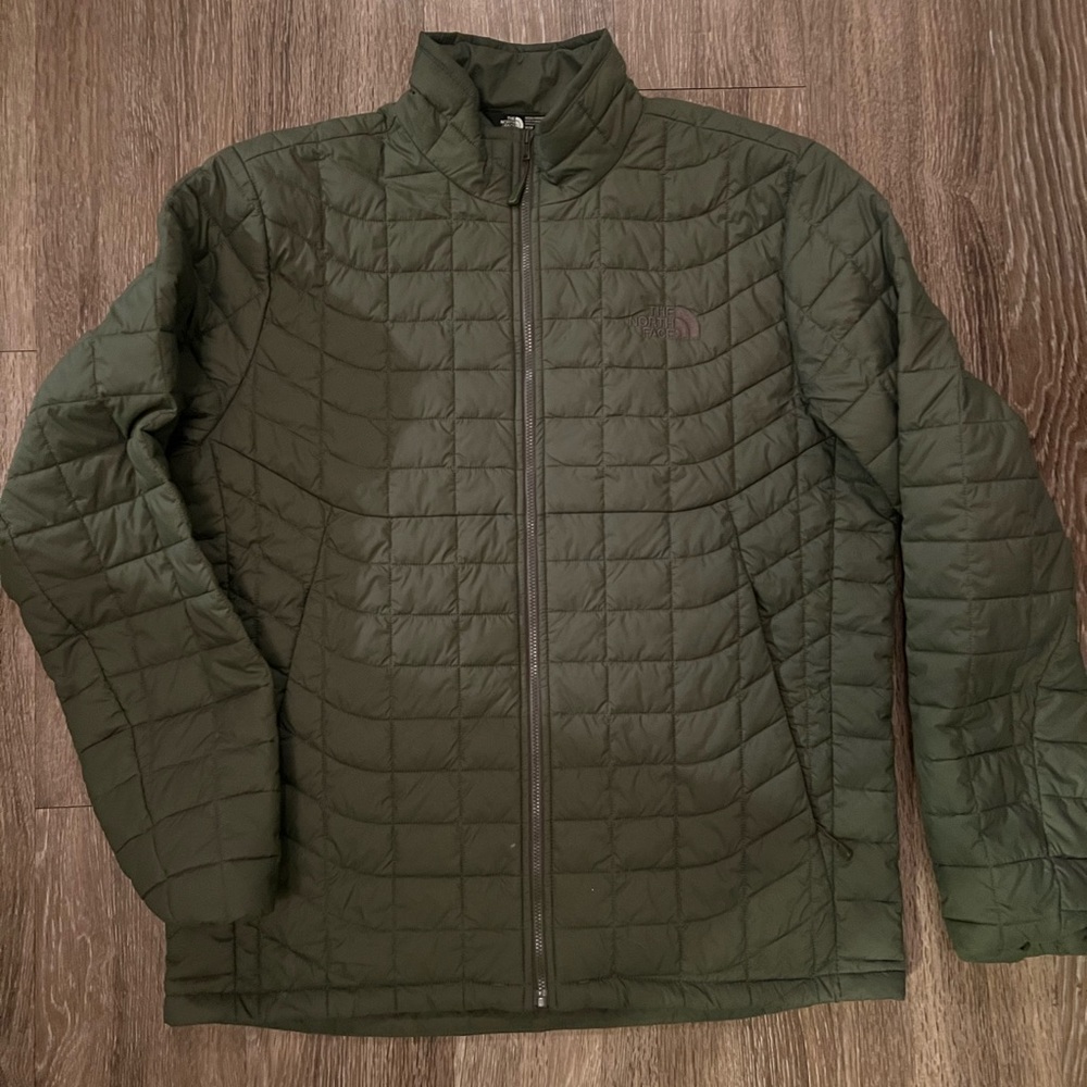 Men’s The North Face nano puff - size medium